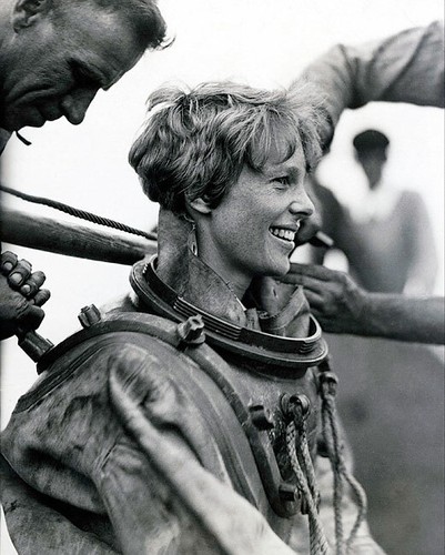 Amelia earhart deep - earhart, diving